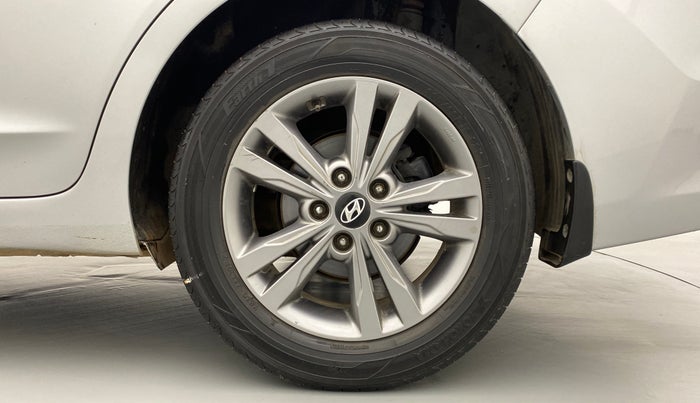 2017 Hyundai New Elantra 2.0 SX (O) AT, Petrol, Automatic, 87,638 km, Left Rear Wheel