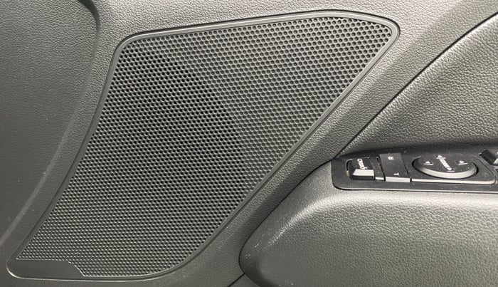 2017 Hyundai New Elantra 2.0 SX (O) AT, Petrol, Automatic, 87,638 km, Speaker