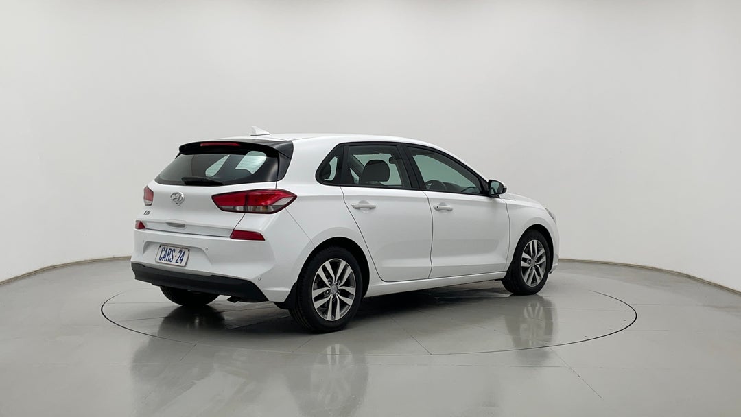 Right Back Diagonal (45- Degree) View