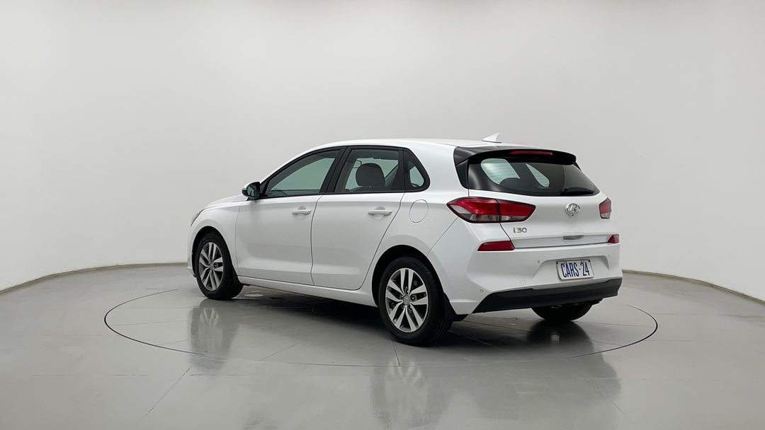 Left Back Diagonal (45- Degree) View