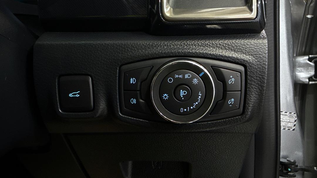 2020 Ford Everest Sport (4WD 7 Seat), Automatic, 120331 km, Utility Switches/Buttons