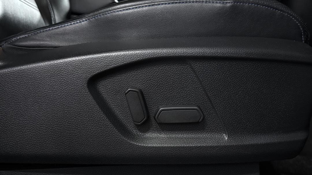 2020 Ford Everest Sport (4WD 7 Seat), Automatic, 120331 km, Drivers Side Adjustment Panel