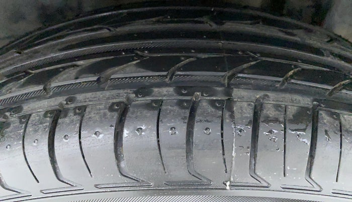 2018 Maruti Swift VDI AMT, Diesel, Automatic, 65,617 km, Left Rear Tyre Tread
