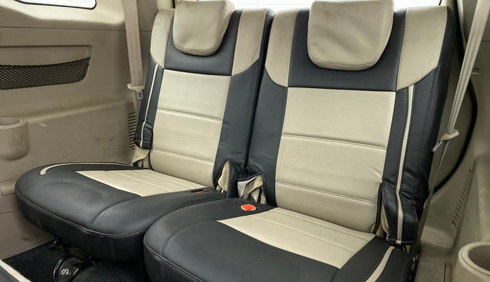 2017 Mahindra XUV500 W4, Diesel, Manual, 43,405 km, Third Seat Row