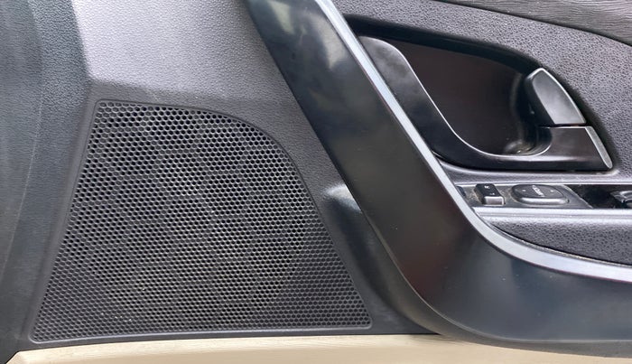 2017 Mahindra XUV500 W4, Diesel, Manual, 43,405 km, Speaker