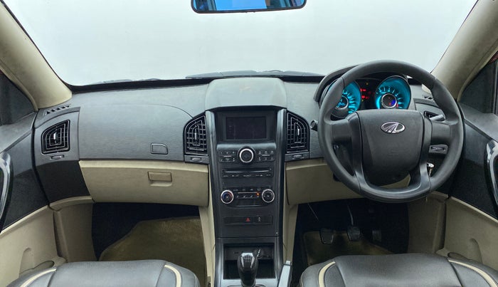 2017 Mahindra XUV500 W4, Diesel, Manual, 43,405 km, Dashboard View