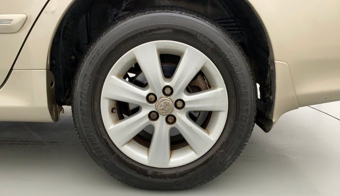 2011 Toyota Corolla Altis 1.8 G, Petrol, Manual, 89,740 km, Left Rear Wheel
