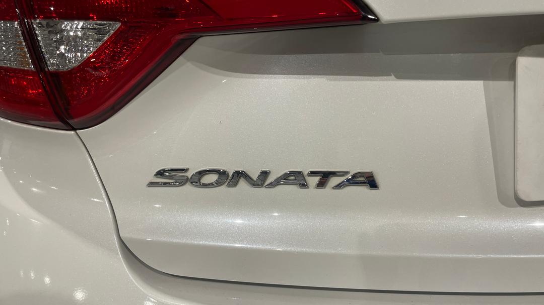 2016 Hyundai Sonata Active, Automatic, 126250 km, Badge (Boot Left Side)