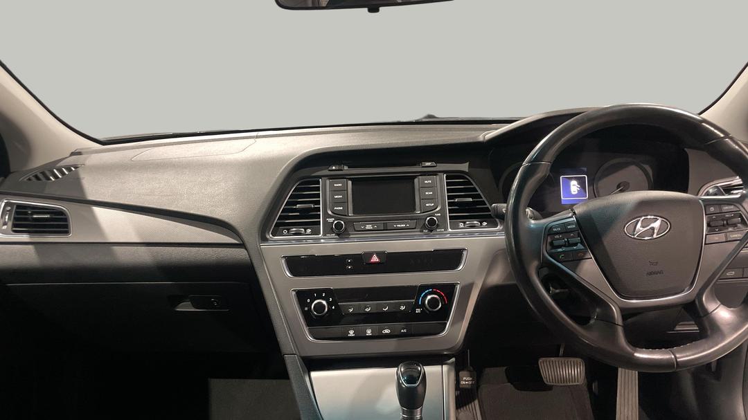 2016 Hyundai Sonata Active, Automatic, 126250 km, Dashboard View