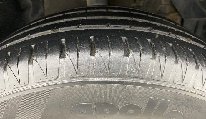 2018 Maruti Vitara Brezza ZDI PLUS, Diesel, Manual, 28,470 km, Right Front Tyre Tread