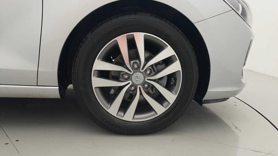 2017 Hyundai i30 Active, Automatic, 123123 km, Right Front Wheel