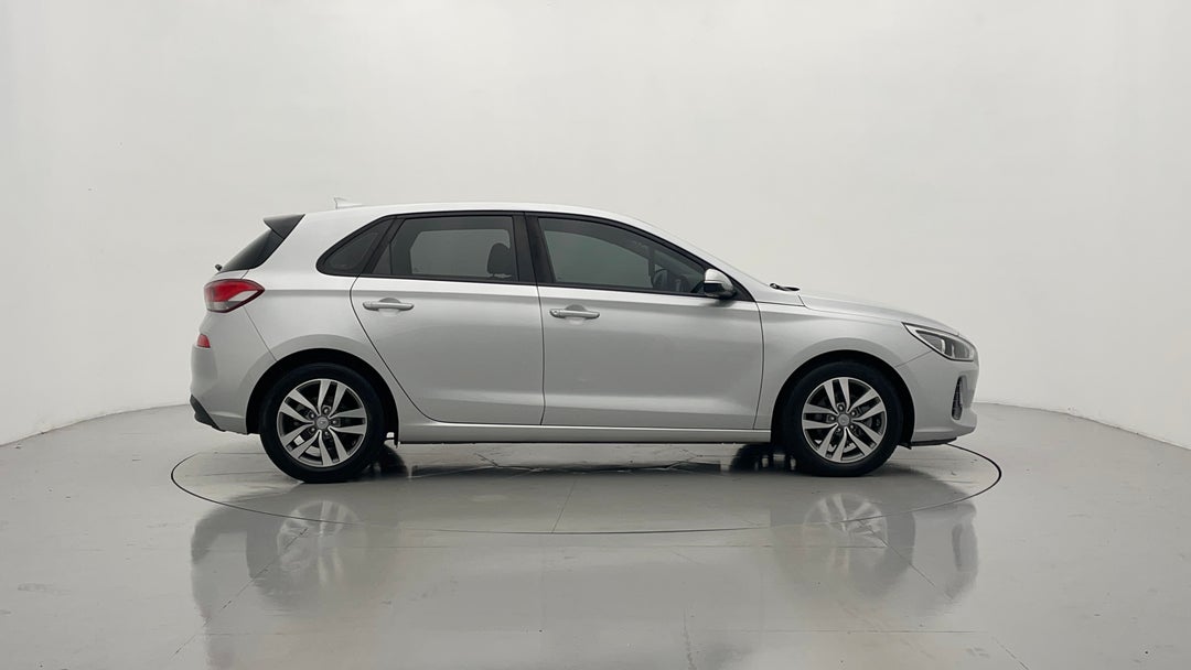 2017 Hyundai i30 Active, Automatic, 123123 km, Right Side View