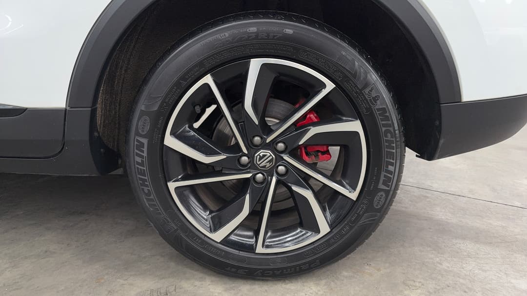 2024 MG Zst Essence, Automatic, 27975 km, Left Rear Wheel