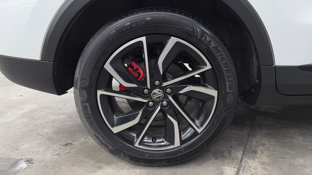 2024 MG Zst Essence, Automatic, 27975 km, Right Rear Wheel