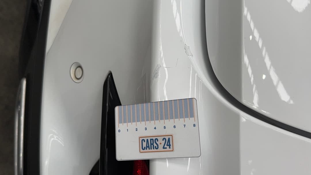 2024 MG Zst Essence, Automatic, 27975 km, Bumper Rear Chip