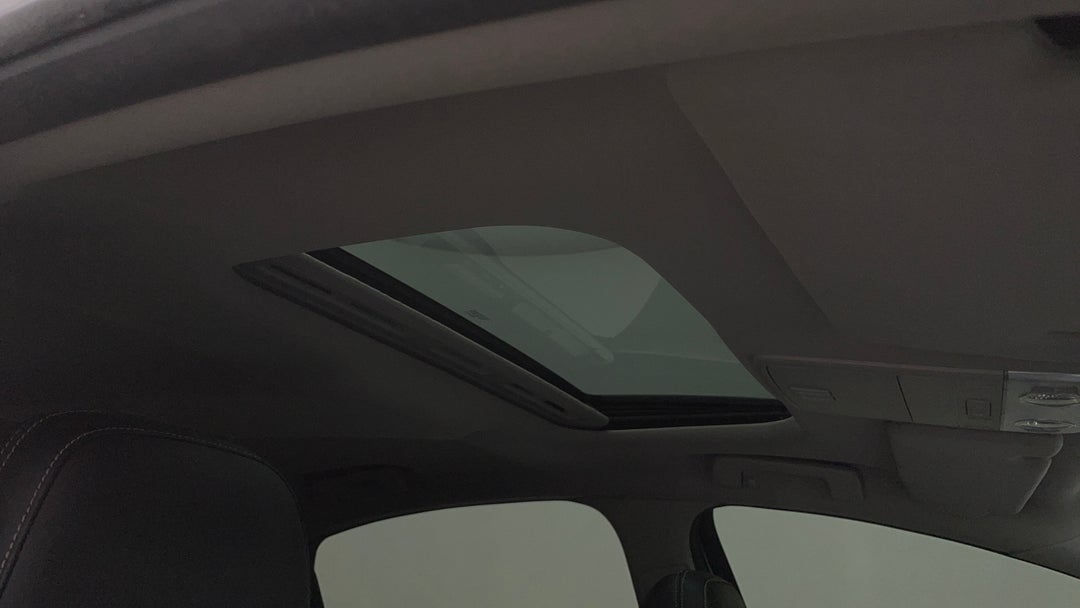 Interior Sunroof/Moonroof