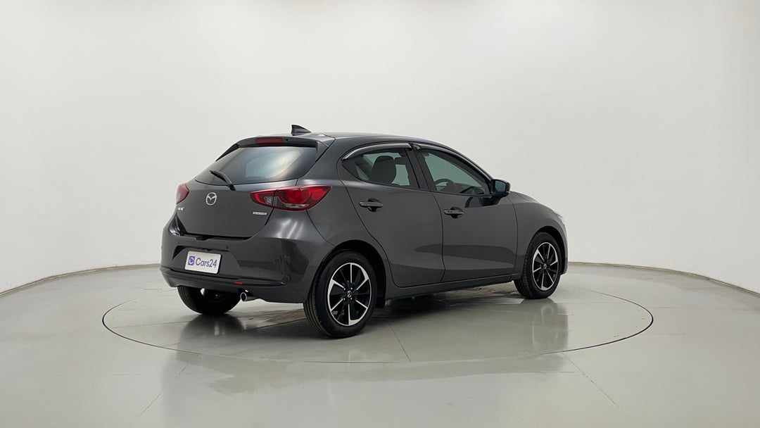 Right Back Diagonal (45- Degree) View