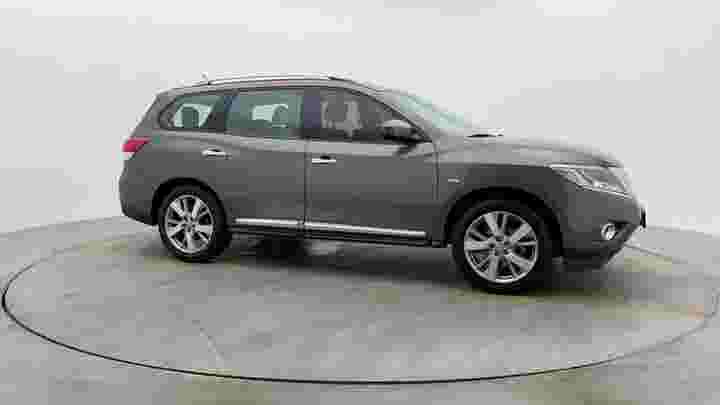 Used Nissan Pathfinder 2016 SV Automatic, 70,658 km, Petrol Car