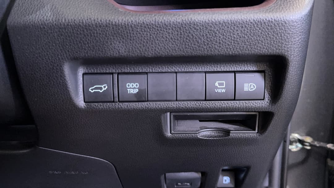 2024 Toyota RAV4 Cruiser (AWD) Hybrid, Automatic, 59726 km, Utility Switches/Buttons