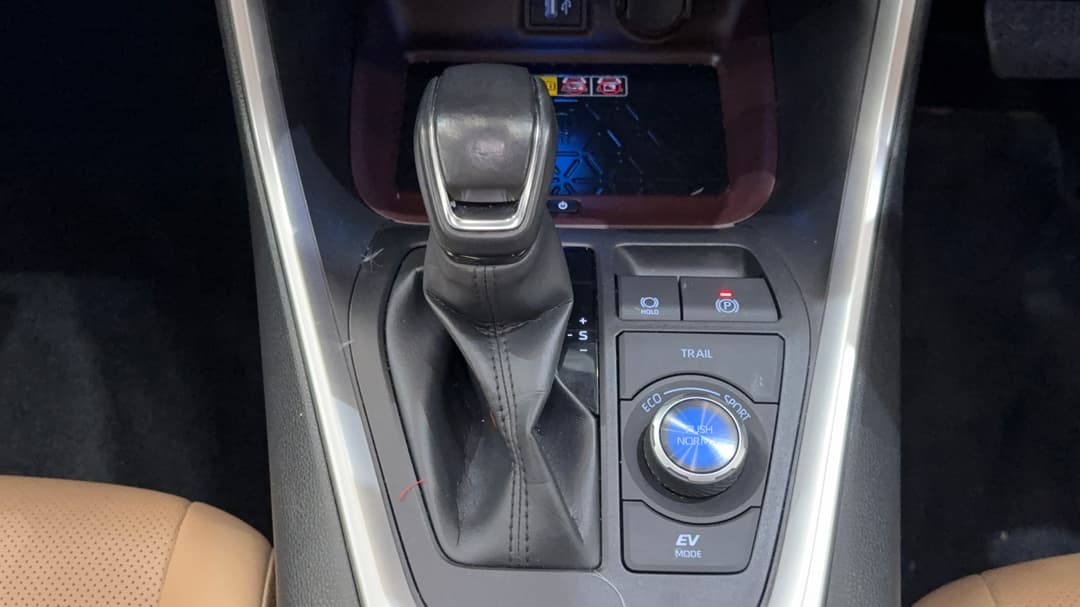 2024 Toyota RAV4 Cruiser (AWD) Hybrid, Automatic, 59726 km, Gear Lever 