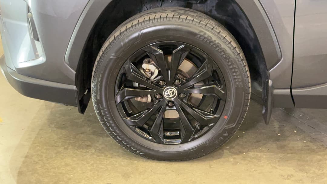 2024 Toyota RAV4 Cruiser (AWD) Hybrid, Automatic, 59726 km, Left Front Wheel