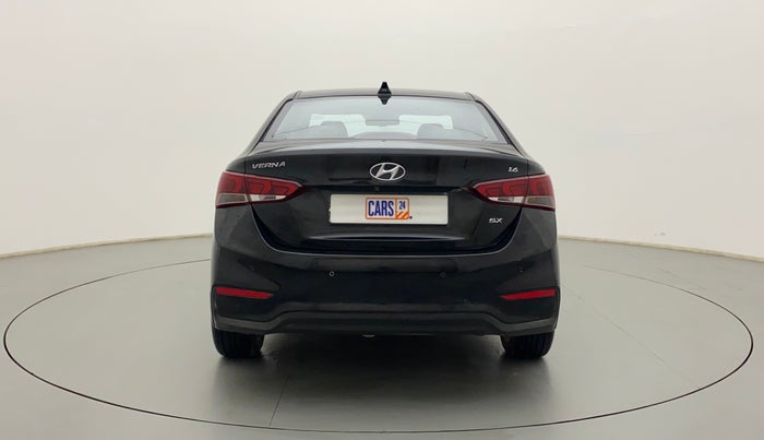 2017 Hyundai Verna 1.6 VTVT SX (O) AT, Petrol, Automatic, 72,940 km, Back/Rear