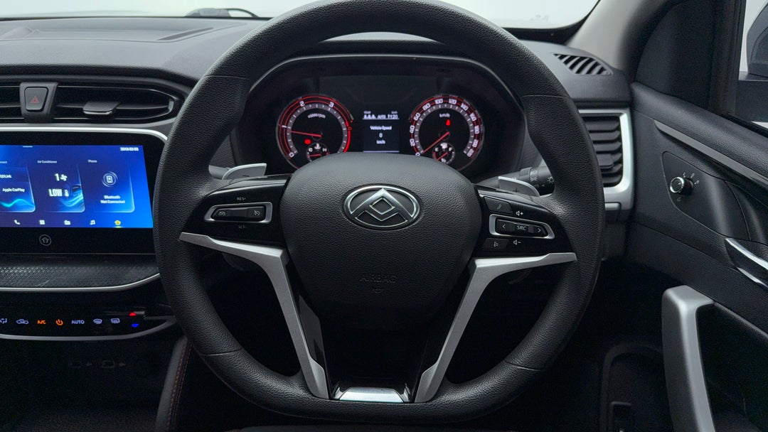 2022 LDV T60 Max Luxe (4x4), Automatic, 57014 km, Steering Wheel Close-up