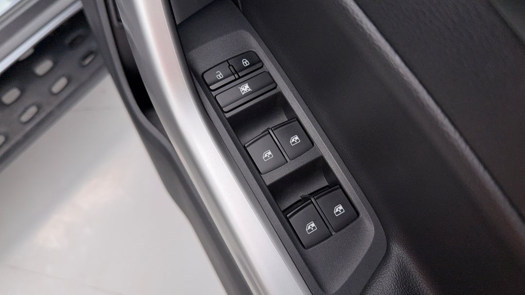 2022 LDV T60 Max Luxe (4x4), Automatic, 57014 km, Drivers Side Door Panel Controls