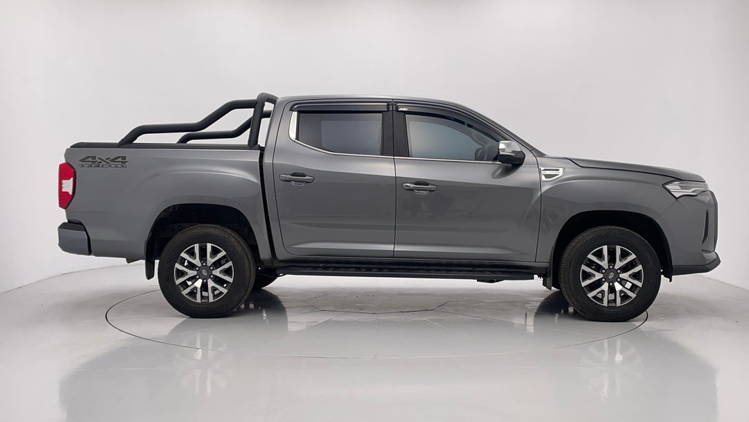 2022 LDV T60 Max Luxe (4x4), Automatic, 57014 km, Right Side View