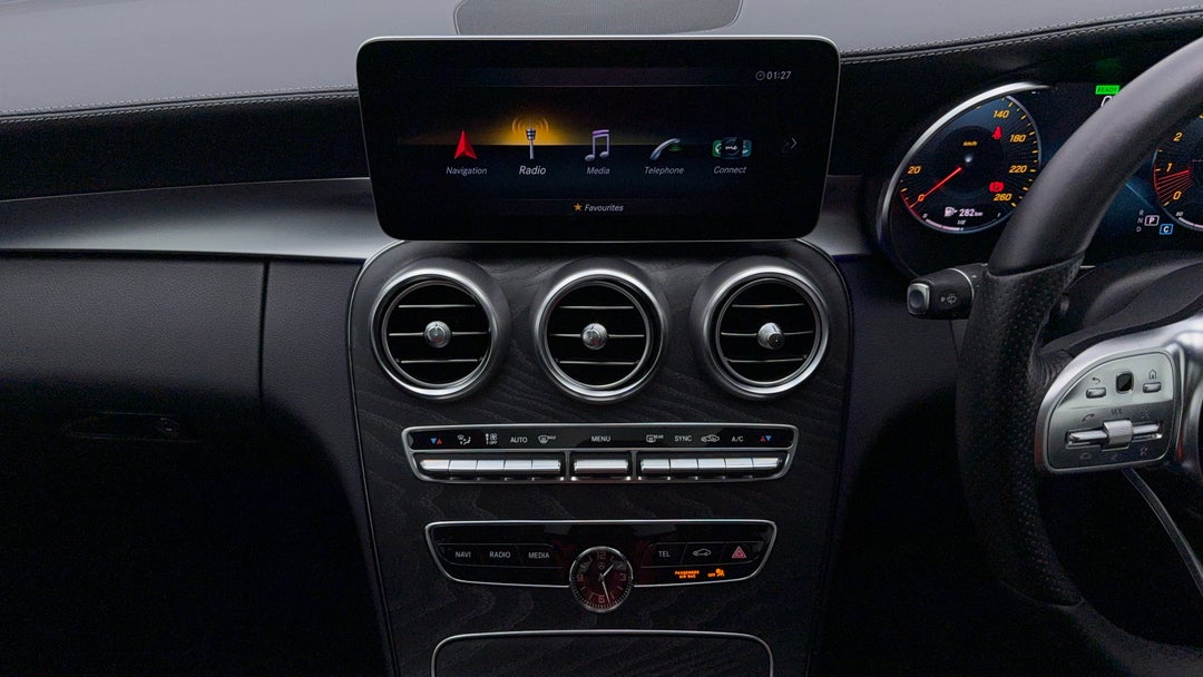 2019 Mercedes-benz C200 C200, Automatic, 35121 km, Center Console