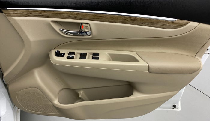 2020 Maruti Ciaz ALPHA 1.5 AT SHVS, Petrol, Automatic, 11,169 km, Driver Side Door Panels Control
