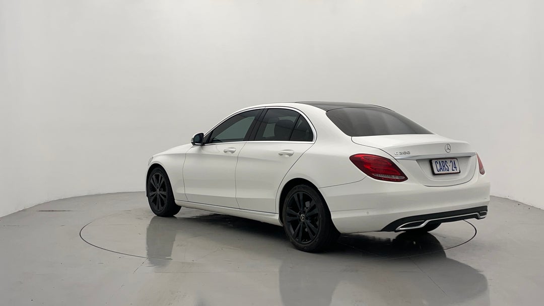 Left Back Diagonal (45- Degree) View