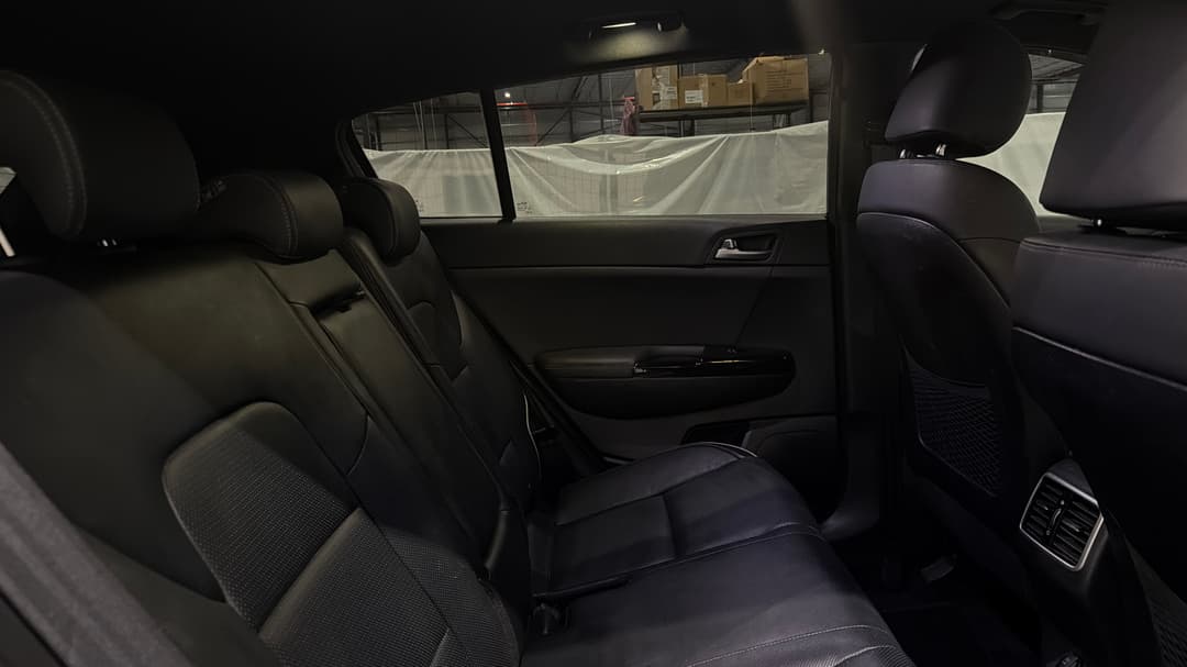 2021 Kia Sportage Gt-line (AWD), Automatic, 66385 km, Right Side Rear Door Cabin View