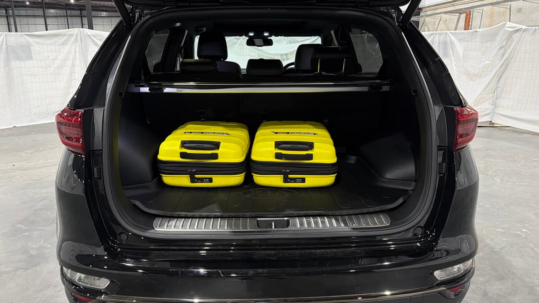 2021 Kia Sportage Gt-line (AWD), Automatic, 66385 km, Boot Inside View with Luggage