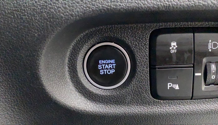 2022 Hyundai ALCAZAR 2.0 SIGNATURE (O) AT 6STR, Petrol, Automatic, 10,456 km, Keyless Start/ Stop Button