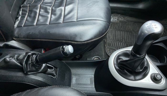 2014 Ford Figo 1.2 ZXI DURATEC, Petrol, Manual, 20,683 km, Gear Lever