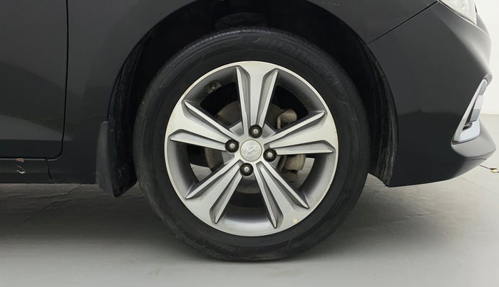 2018 Hyundai Verna 1.6 SX (O) CRDI MT, Diesel, Manual, 30,519 km, Right Front Wheel