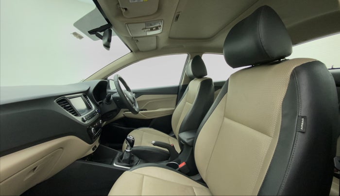 2018 Hyundai Verna 1.6 SX (O) CRDI MT, Diesel, Manual, 30,519 km, Right Side Front Door Cabin