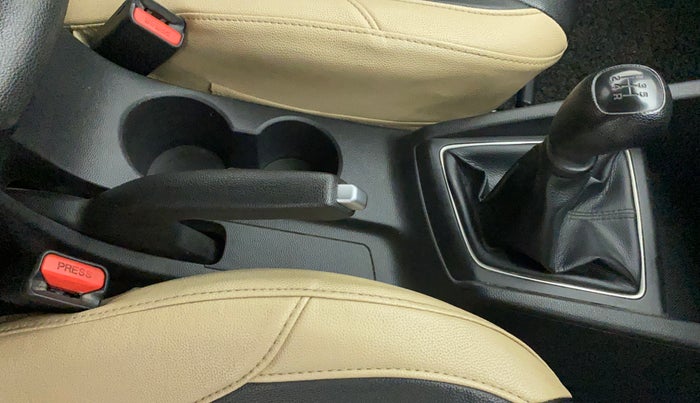 2018 Hyundai Elite i20 MAGNA EXECUTIVE 1.2, CNG, Manual, 1,01,649 km, Gear Lever