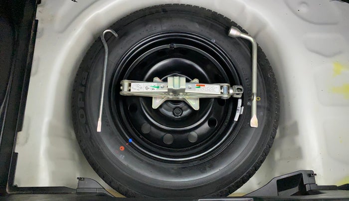 2021 Maruti Swift VXI, Petrol, Manual, 32,599 km, Spare Tyre