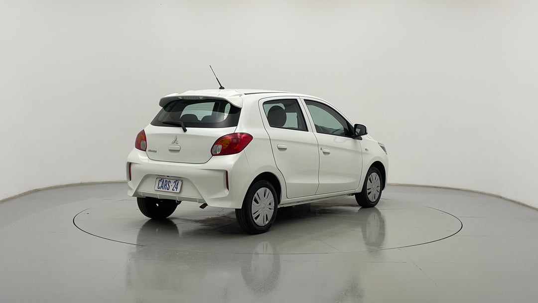 Right Back Diagonal (45- Degree) View