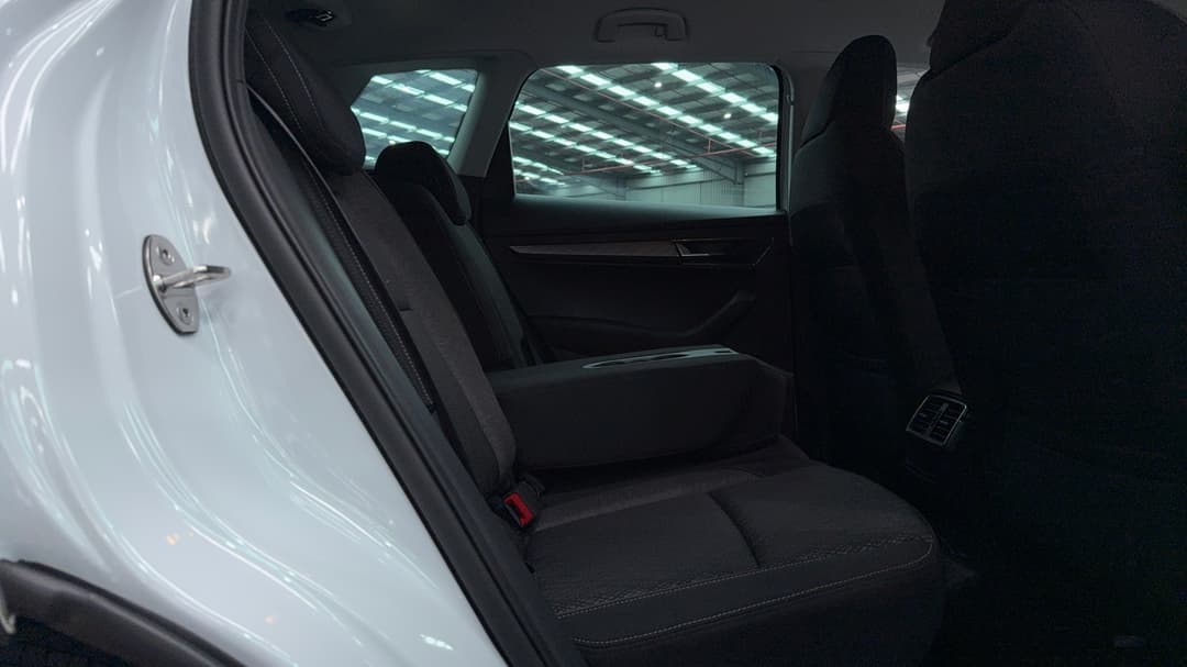 2022 SKODA Karoq Style 110tsi, Automatic, 30313 km, Right Side Rear Door Cabin View