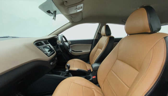 2018 Hyundai Elite i20 ASTA 1.4 CRDI (O), Diesel, Manual, 78,251 km, Right Side Front Door Cabin
