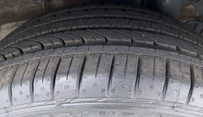 2016 Hyundai Elite i20 ASTA 1.2, Petrol, Manual, 49,815 km, Left Rear Tyre Tread