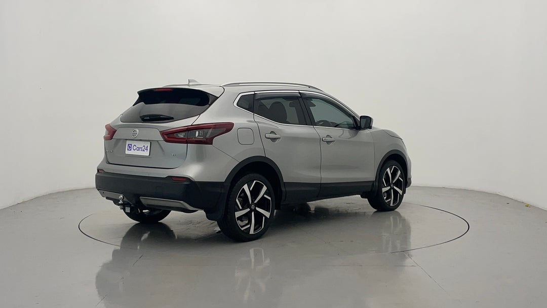 Right Back Diagonal (45- Degree) View