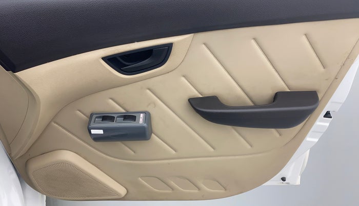 2018 Hyundai Eon D LITE PLUS, Petrol, Manual, 5,705 km, Driver Side Door Panels Control