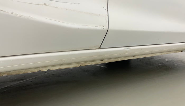 2014 Datsun Go T, Petrol, Manual, 43,171 km, Right running board - Slightly dented