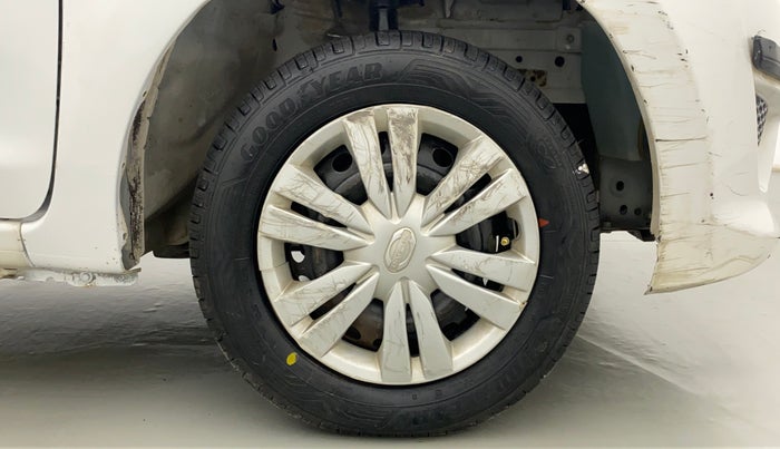 2014 Datsun Go T, Petrol, Manual, 43,171 km, Right Front Wheel