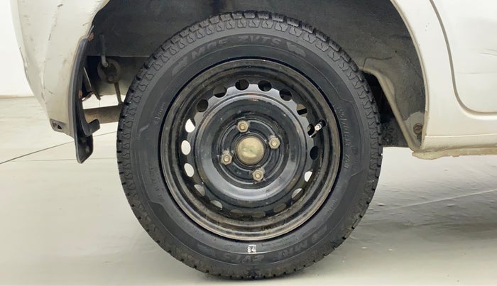 2014 Datsun Go T, Petrol, Manual, 43,171 km, Right Rear Wheel