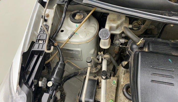 2014 Datsun Go T, Petrol, Manual, 43,171 km, Right Apron - Apron minor rusted
